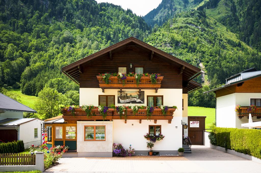 Haus Hubertus Apartamento Fusch an der Grossglocknerstrasse Exterior foto